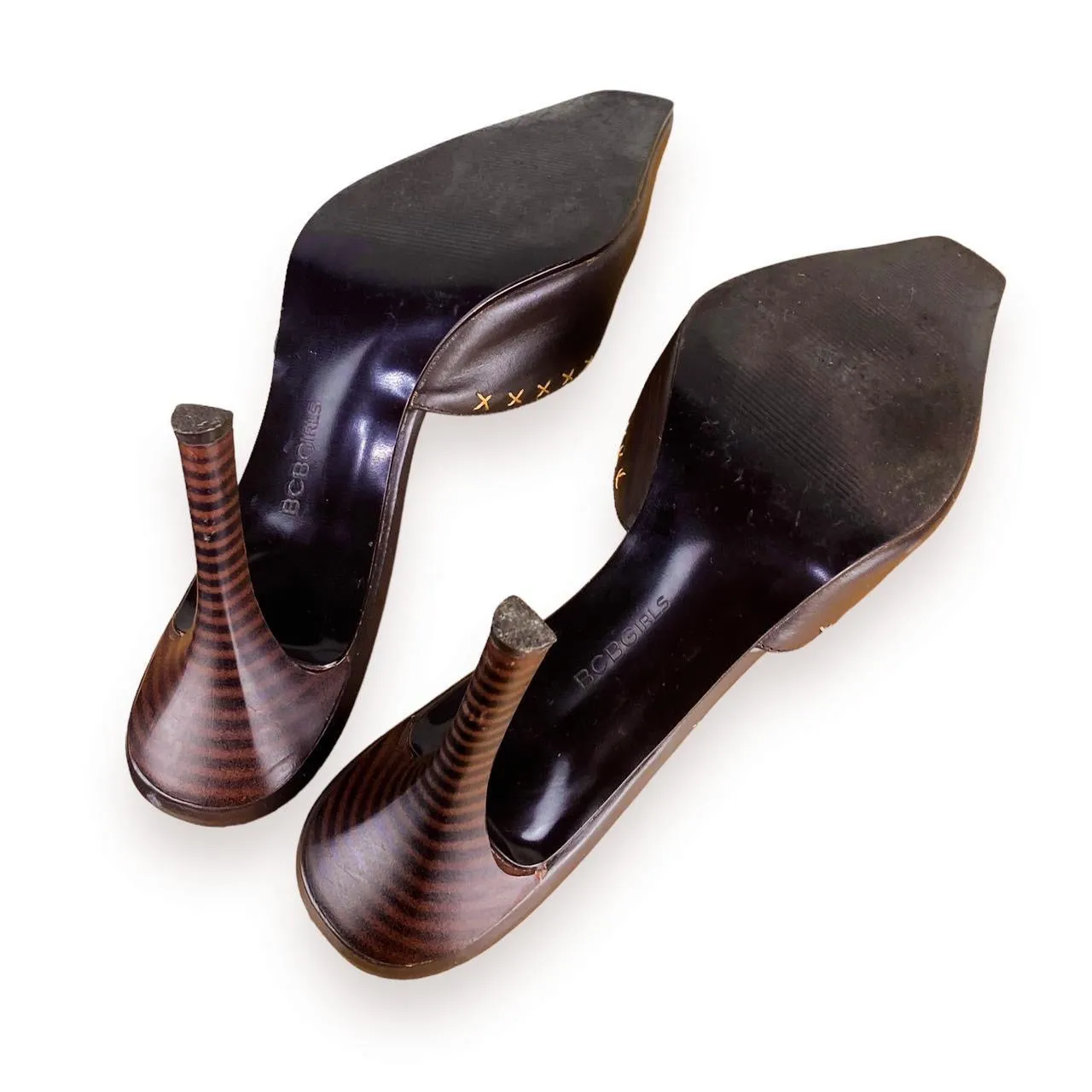 BCBG Vintage Leather Bow Pumps (9)