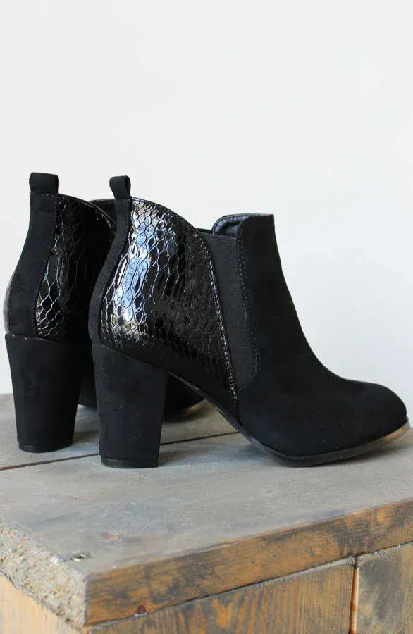 Classic Cuban Heels Black