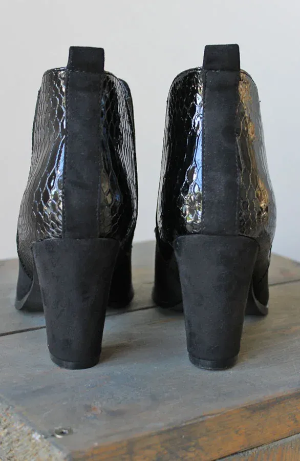 Classic Cuban Heels Black