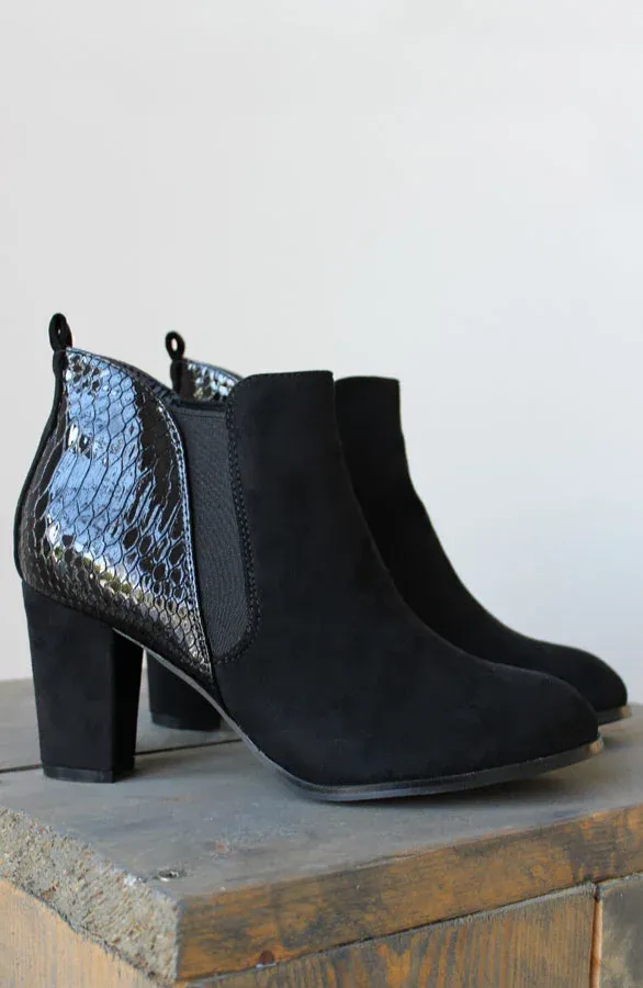 Classic Cuban Heels Black
