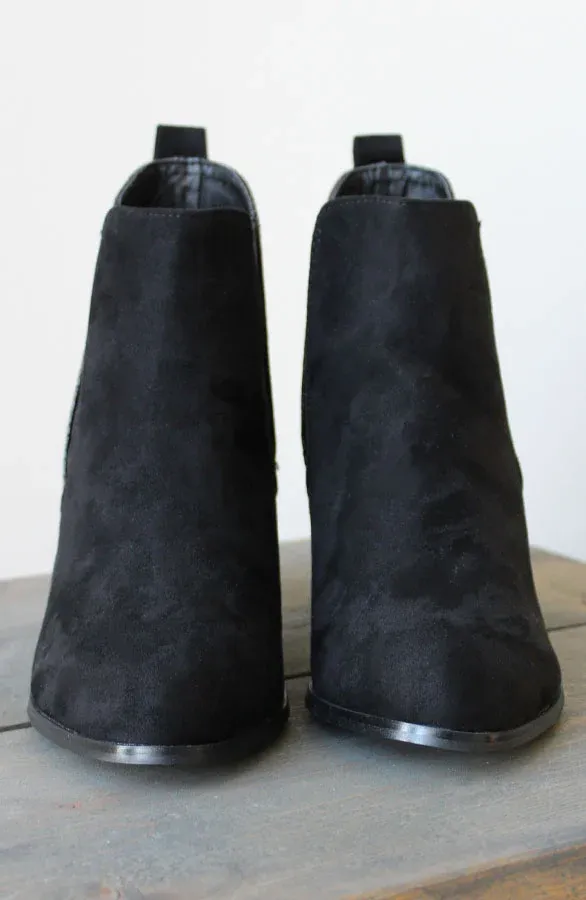 Classic Cuban Heels Black