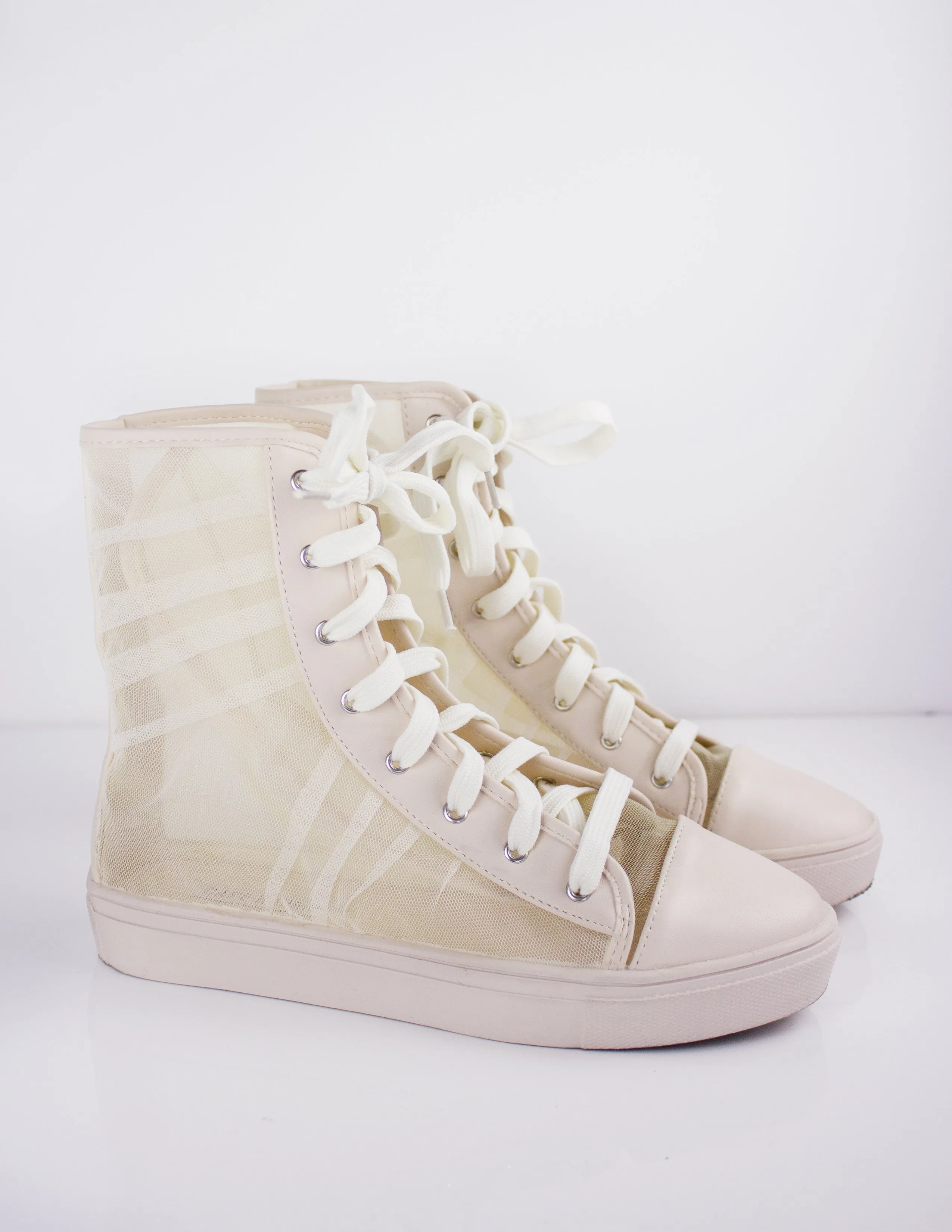 DOLLY SNEAKERS- BEIGE