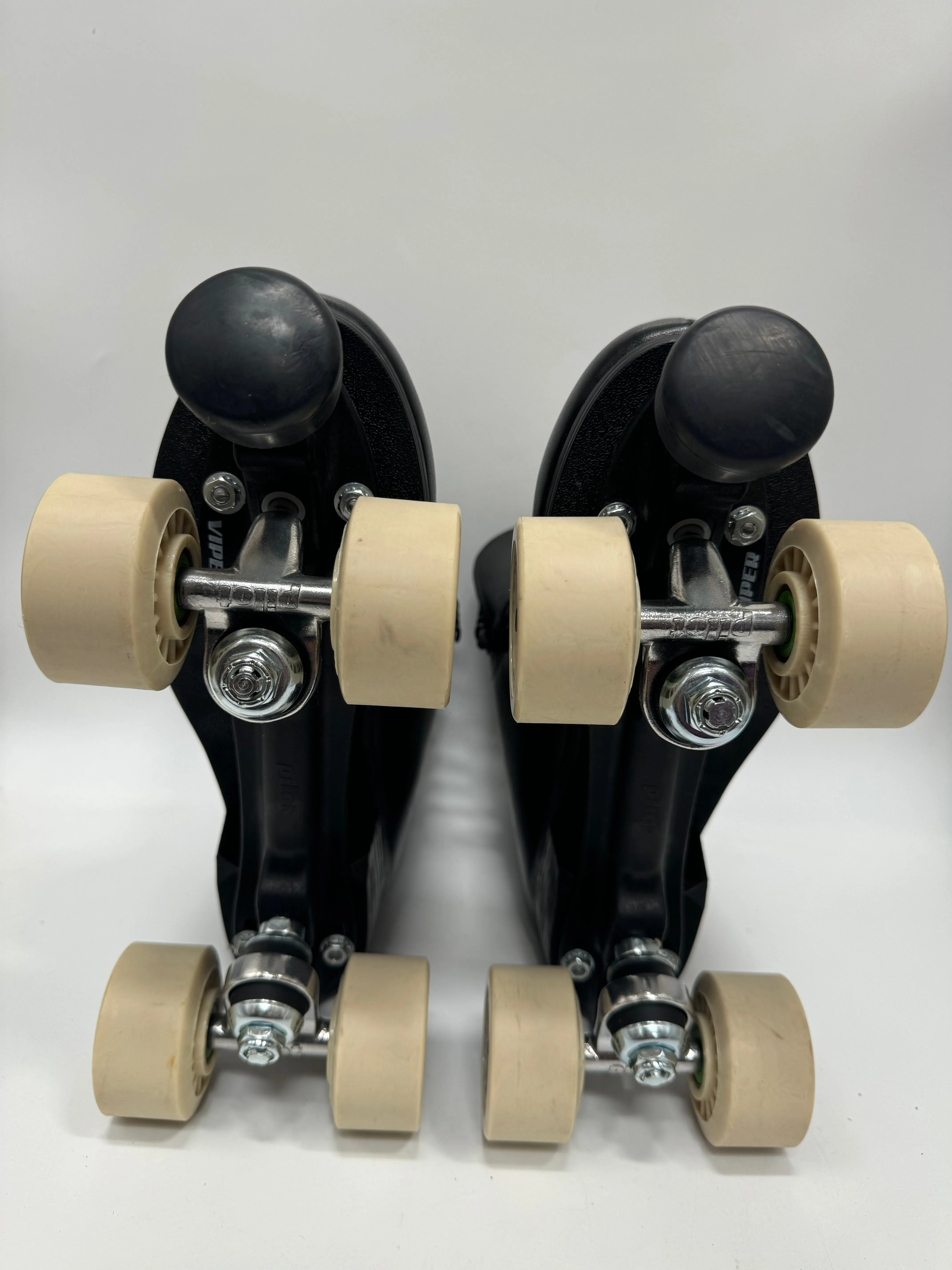Jackson Finesse w/ Roll-line Boxer wheels - Black - SIZE 8 *BLEM*