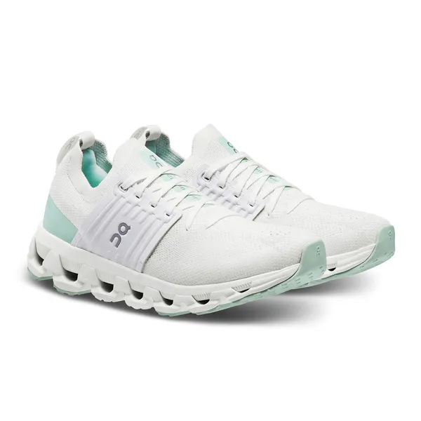 LADIES ON CLOUDSWIFT 3 -  IVORY/CREEK