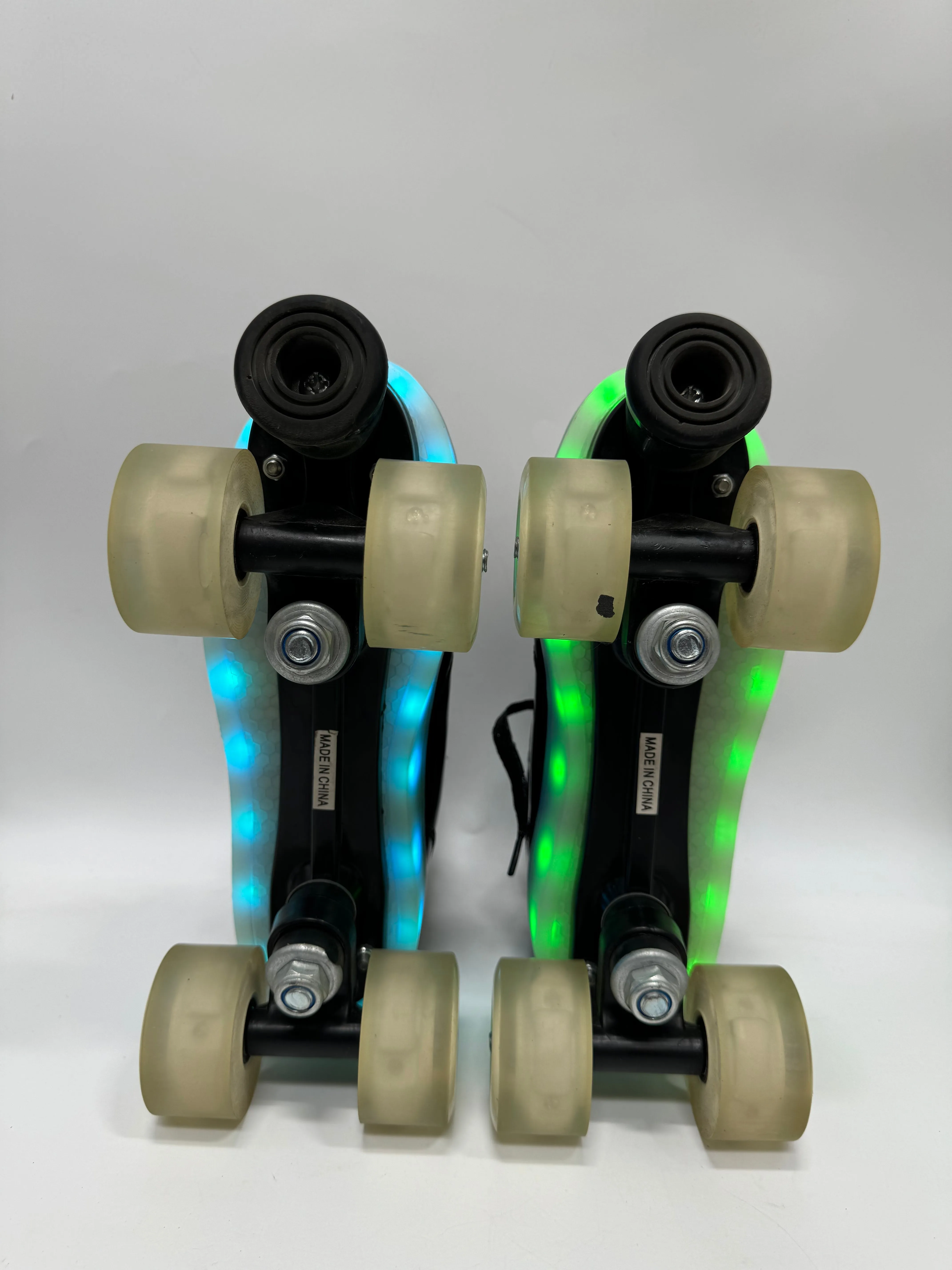 Light Up LED Rollerskates Rechargable  7 Colors EU 39 / Men's  7 *BLEM*