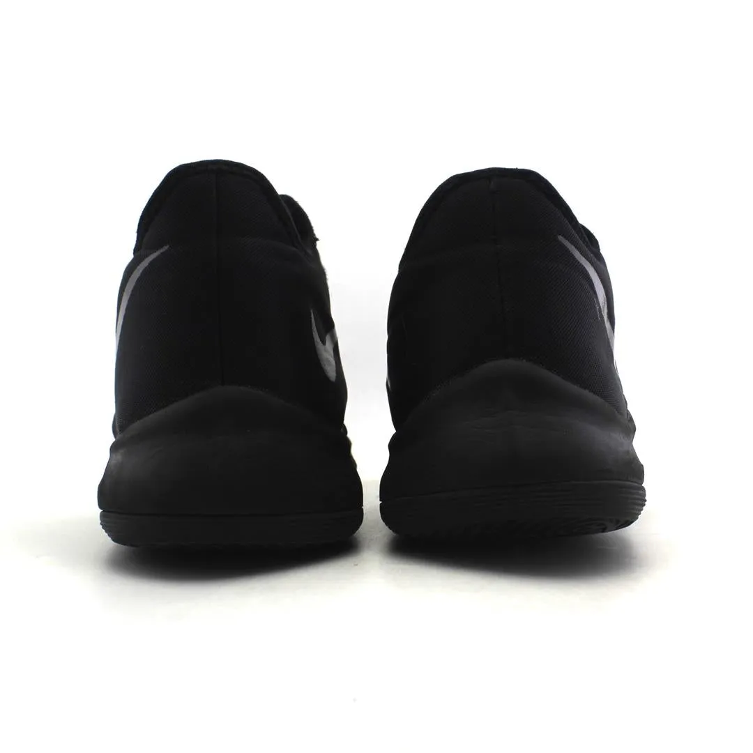 NIKE  AIR VERSITILE III