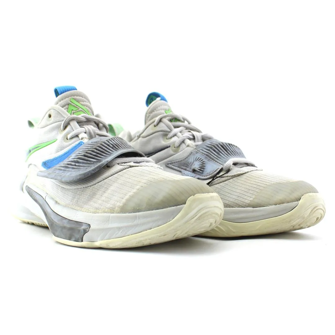 NIKE AIR ZOOM FREAK 3