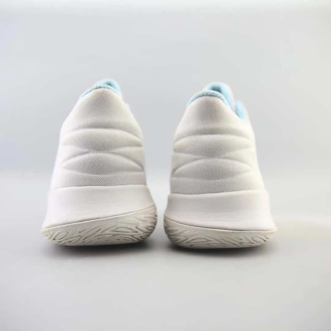 NIKE  KYRIE FLYTRAP V