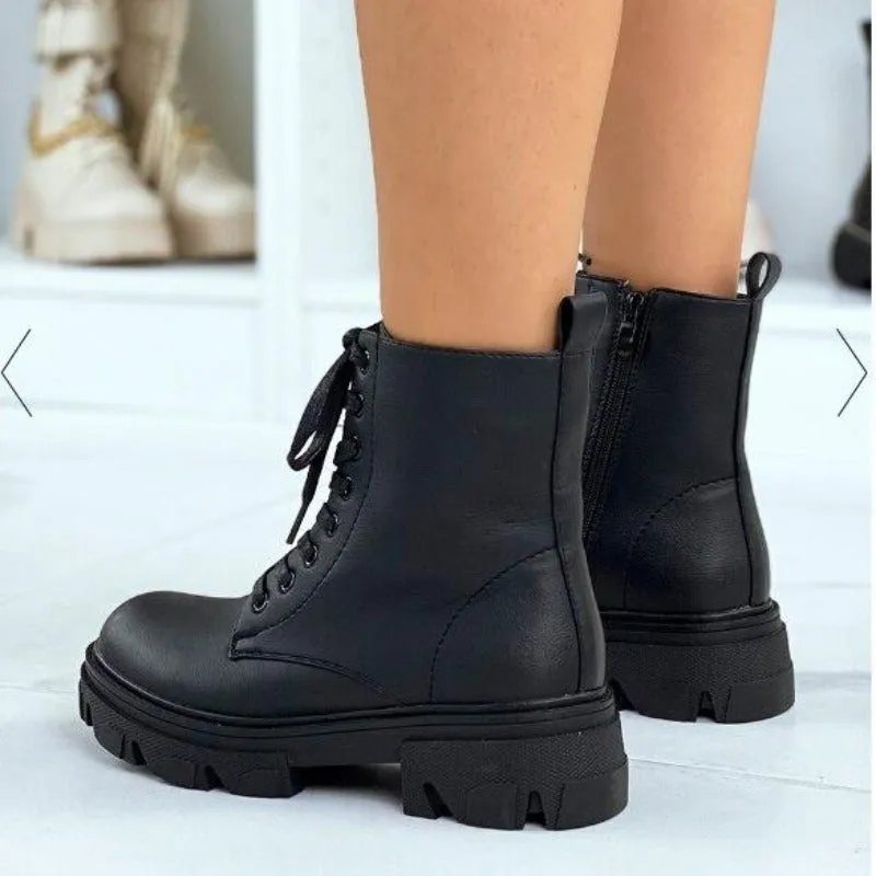 "Marianna" Moderner Schnürstiefel