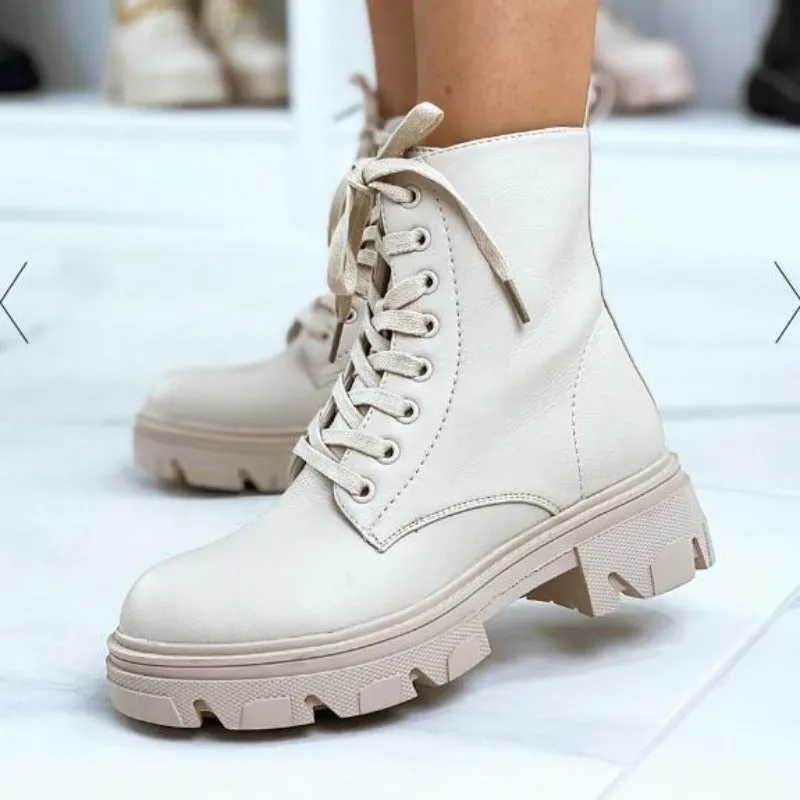 "Marianna" Moderner Schnürstiefel